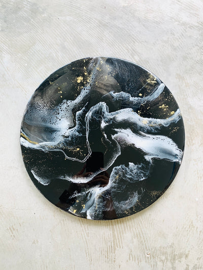 Monochrome Resin Art - Moment